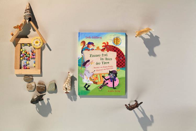 Cover "Zimmer frei im Haus der Tiere" mit Text von Leah Goldberg (übersetzt von Mirjam Pressler) und Illustrationen von Nancy Cote – Cover "Zimmer frei im Haus der Tiere" mit Text von Leah Goldberg (übersetzt von Mirjam Pressler) und Illustrationen von Nancy Cote