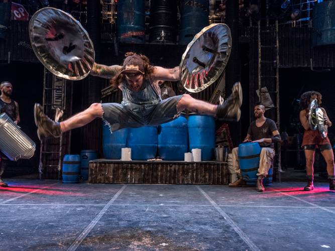 STOMP – Steve McNicholas