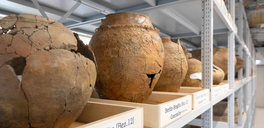 Blick ins Magazin des PETRI Berlin