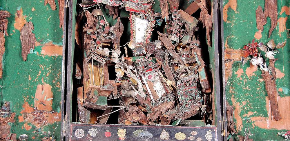 Innenansicht des Kabinettschränkchens vor der Restaurierung, Köln 2011