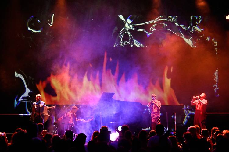 Late Nights – Thomas Aurin