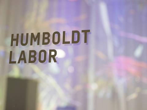 Eingang Humboldt Labor im 1. OG