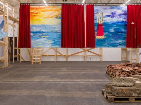 Ausstellungsansicht „Petrit Halilaj. An Opera Out of Time“, Hamburger Bahnhof – Nationalgalerie der Gegenwart, 11.9.2025 – 31.5.2026