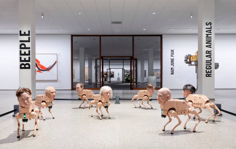 Beeple. Regular Animals, Installationsansicht, Neue Nationalgalerie, 2026