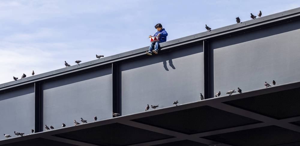 Maurizio Cattelan. NIGHT, Ausstellungsansicht, Neue Nationalgalerie, 2026