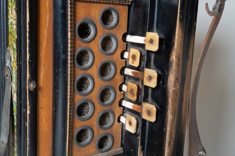 Zieharmonika, Meinel & Herold, Klingenthal, um 1870, Kat.-Nr. 4834 – Zieharmonika, Meinel & Herold, Klingenthal, um 1870, Kat.-Nr. 4834