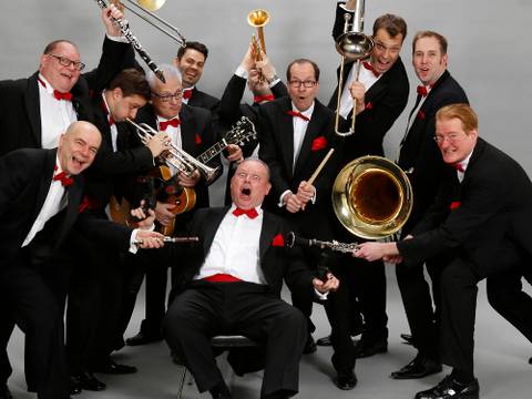 BRASS BAND BERLIN „Musik mit Witz, Charme & Frack“