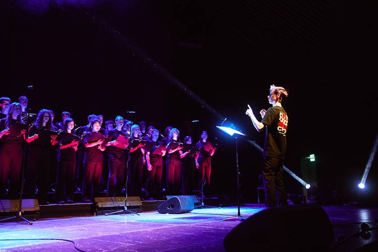 Tanz auf dem Vulkan – paultchurz