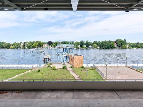 Blick auf die Dahme mit Regattazielturm – Blick auf die Dahme mit Regattazielturm