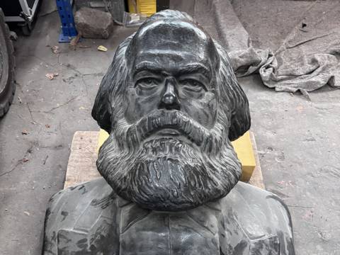 Marx-Büste, die ab dem 9. Mai 2026 in „Enthüllt. Berlin und seine Denkmäler” zu sehen sein wird.
