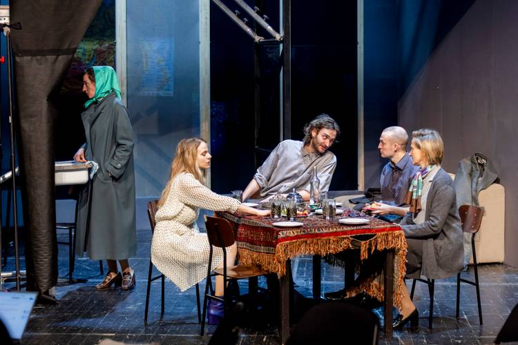 Probenfoto: Drei Schwestern