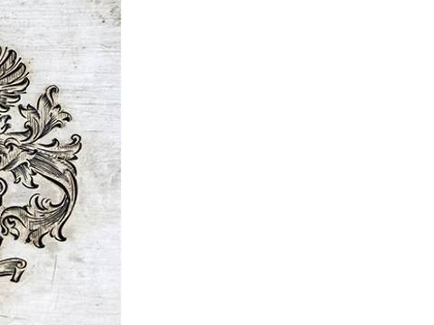 Wappen des Bankiers Ernst von Mendelssohn-Bartholdy mit Kranich-Emblem auf einer Kasserolle – Schwarz-Weiß-Bild des Wappens von Ernst von Mendelssohn-Bartholdy, unten steht "Ich wach".