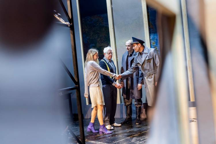 Probenfoto: Drei Schwestern