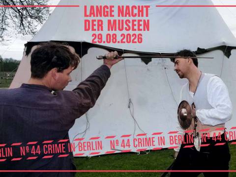 Nachstellung eines mittelalterlichen Schwertkampfes.