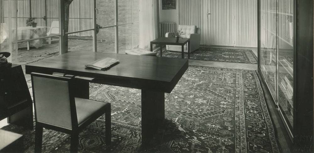 Haus Lemke, Arbeitszimmer mit Innenausstattung. Entwurf Mies van der Rohe und Lilly Reich (?), 1934/35, Blick vom Schlafzimmer