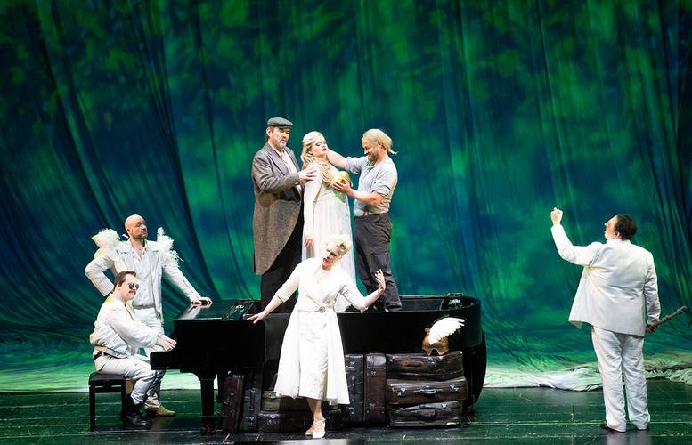 Das Rheingold – Thomas Lehman als Donner, Attilio Glaser als Froh, Annika Schlicht als Fricka, Albert Pesendorfer als Fasolt, Flurina Stucki als Freia, Tobias Kehrer als Fafner, Iain Paterson als Wotan Bernd Uhlig
