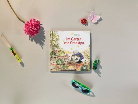 Cover zum Bilderbuch "Im Garten von Oma Apo" von TANG Wei – Cover zum Bilderbuch "Im Garten von Oma Apo" von TANG Wei