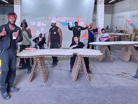 Prototypen der Lucky Tische (recyceltes MDF) – ARRIVO mit Jerszy Seymour Design Workshop 2025