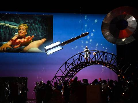 Nixon in China – u. a. Heidi Stober als Pat Nixon