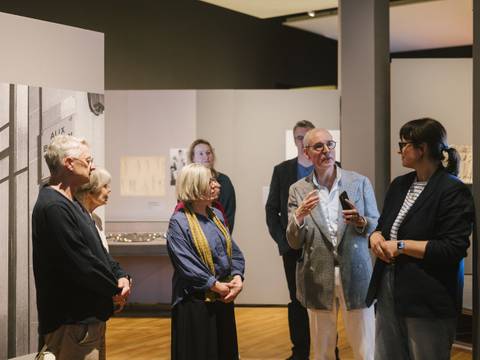 Blick in die Ausstellung "Many shades of Grés"