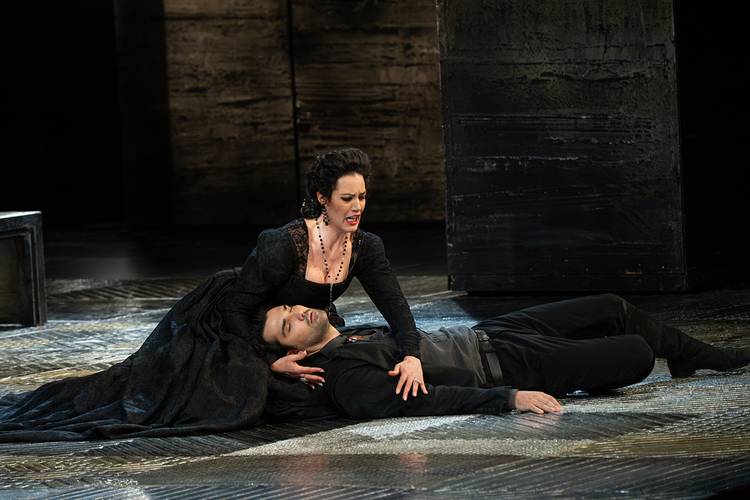 Don Carlo – Federica Lombardi als Elisabeth von Valois, Jonathan Tetelman als Don Carlo