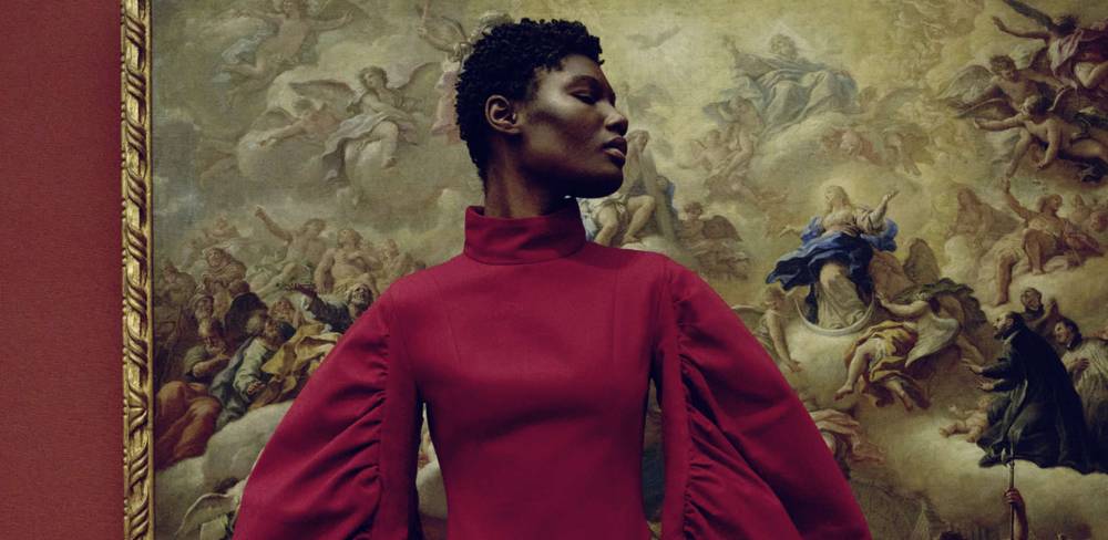 Fotoshooting für die Zeitschrift ACHTUNG anlässlich des BERLINER SALONS in der Gemäldegalerie 2025, Entwurf Leya zu Stolberg, mit Gemälde von Paolo de Matteis