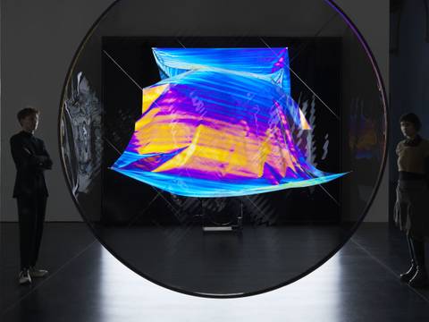 Olafur Eliasson, Seeing a surprise before it’s reduced, split, and then further reduced, 2025, Installationsansicht The lure of looking through a polarised window of opportunities, or seeing a surprise before it’s reduced, split, and then further reduced, neugerriemschneider, Berlin