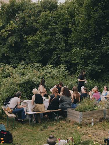 Im Heilkräutergarten Hevrîn Xelef in Berlin-Neukölln – Im Heilkräutergarten Hevrîn Xelef in Berlin-Neukölln