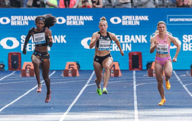 Rückblick ISTAF 2025: Maia McCoy (l-r) aus den Vereinigten Staaten, Gina Lückenkemper von SCC Berlin und Ajla Del Ponte aus der Schweiz in Aktion.