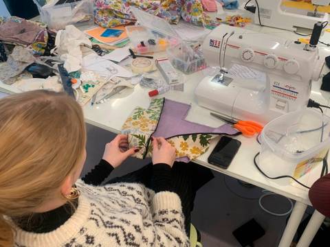 Make it and take it! MeetUp mit Nähmaschinen in den Werkräumen